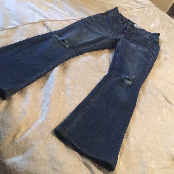 High Rise Jeans 😍 - Picture 2 of 4